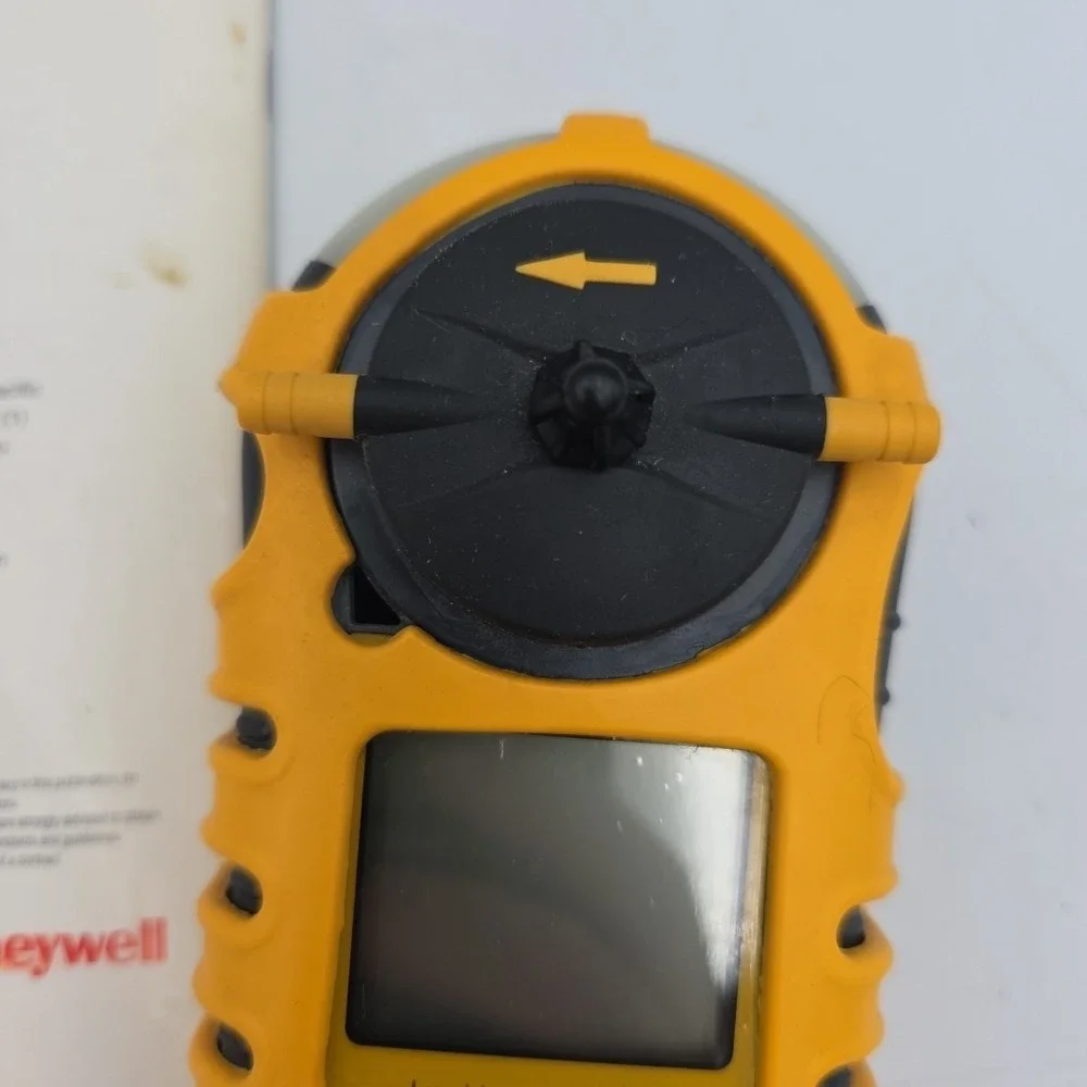 Honeywell Lumidor Minimax X4 Series Portable Multi - Gas Detector